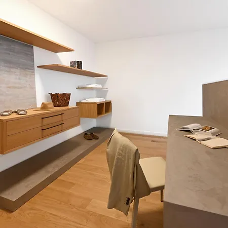 Casa Mano Mk By Istrialux * Roial