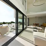 Casa Mano Mk Roial
