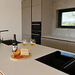 Casa Mano Mk * Roial