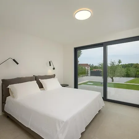 Casa Mano Mk By Istrialux Villa *