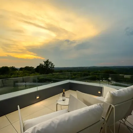 Casa Mano Mk By Istrialux Villa Roial