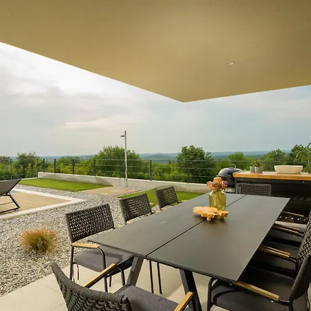 Casa Mano Mk By Istrialux فيلة Roial