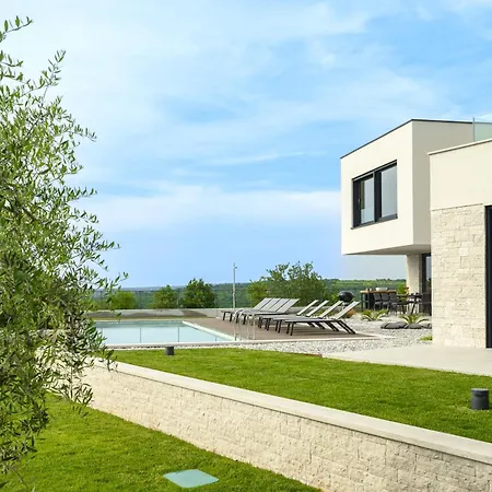 Villa Casa Mano Mk By Istrialux Roial